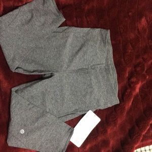 Lululemon crop Size 4